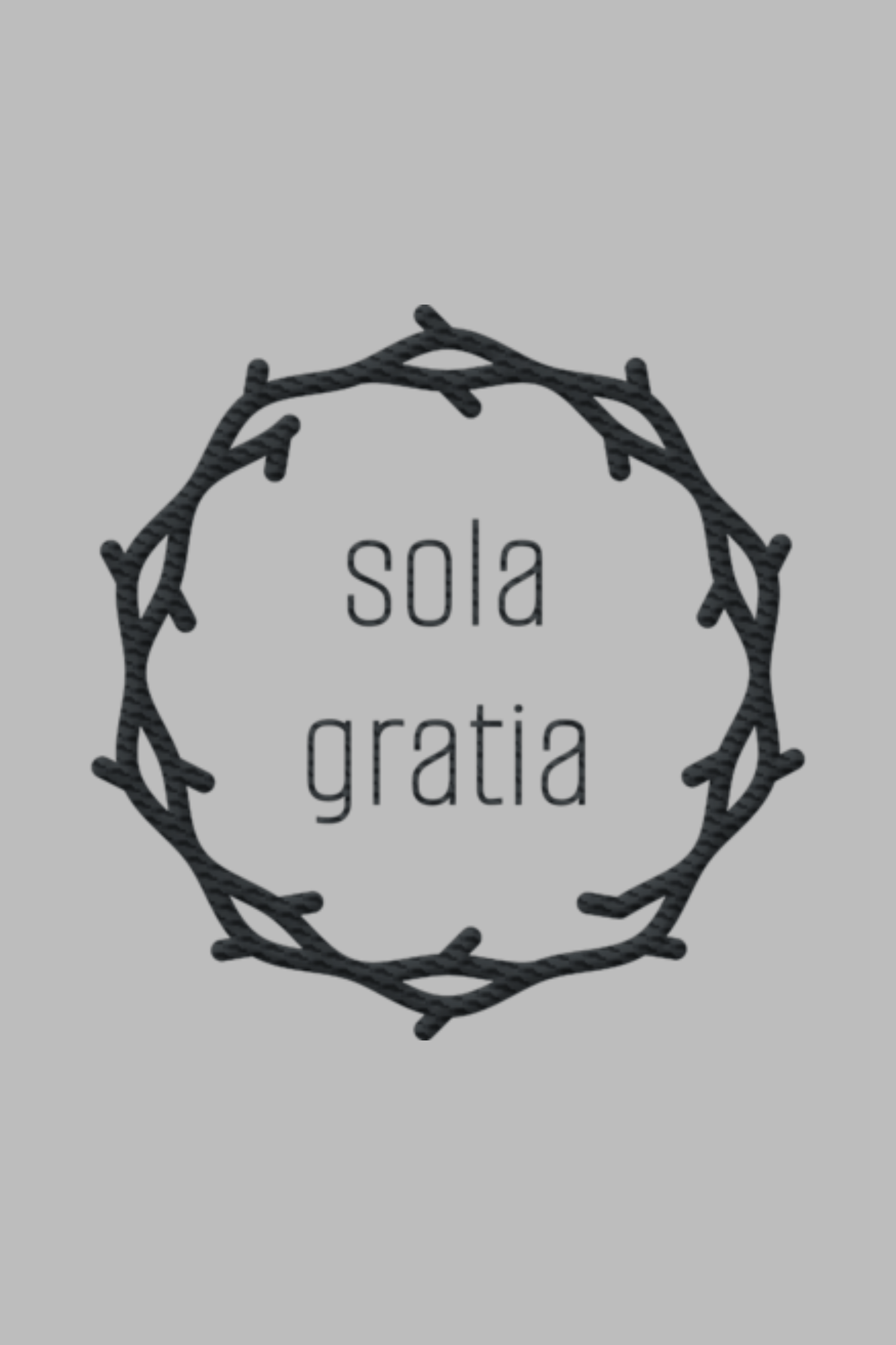 Stickmotiv Sola Gratia in Nahaufnahme - faire, nachhaltige Kleidung aus Bio-Baumwolle von Mission One More