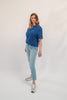 Model Ganzkörperaufnahme, Produkt T-Shirt, Motiv [Jesus], Farbe Worker Blue