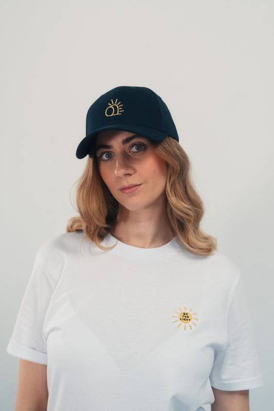 Model Kopfaufnahme 3, Produkt Baseball Cap, Motiv Empty Grave, Farbe Navy