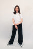Model Ganzkörperaufnahme, Produkt T-Shirt, Motiv Promise Keeper, Farbe White
