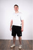 Model Ganzkörperaufnahme, Produkt Shorts, Motiv Glaube versetzt Berge, Farbe Black