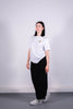 Model Ganzkörperaufnahme, Produkt T-Shirt, Motiv Licht und Salz, Farbe White