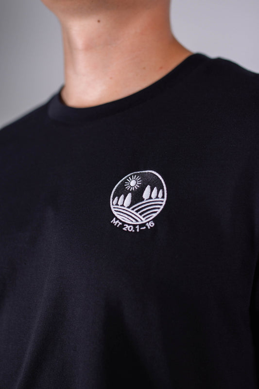 Model Nahaufnahme, Produkt T-Shirt, Motiv Weinberg, Farbe Black