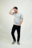 Model trägt Mission One More T-Shirt ‚Here as in Heaven‘ minimalistisch & nachhaltig