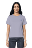 Dezent christliches T-Shirt von Mission One More als moderner Bestandteil eines Alltagsoutfits - Kreuz