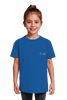 Model trägt christliches Bio-Baumwolle T-Shirt Royal Blue fuer Kinder mit dem Motiv Kreuz gleich Liebe fair hergestellt