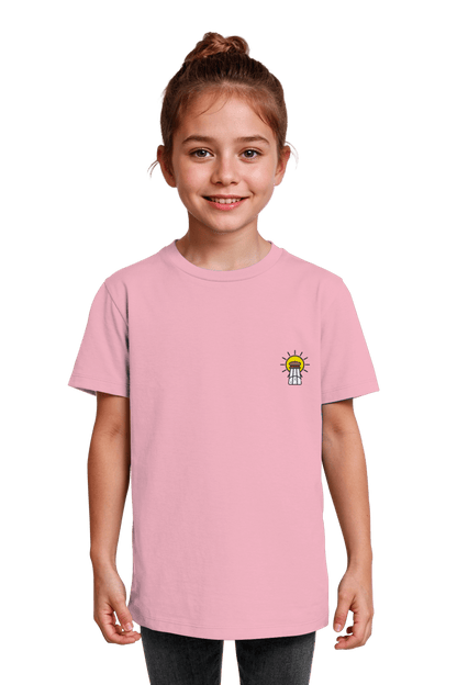 Bio-Baumwolle T-Shirt fuer Kids mit dem christlichen Stickmotiv Licht und Salz in Cotton Pink fair produziert