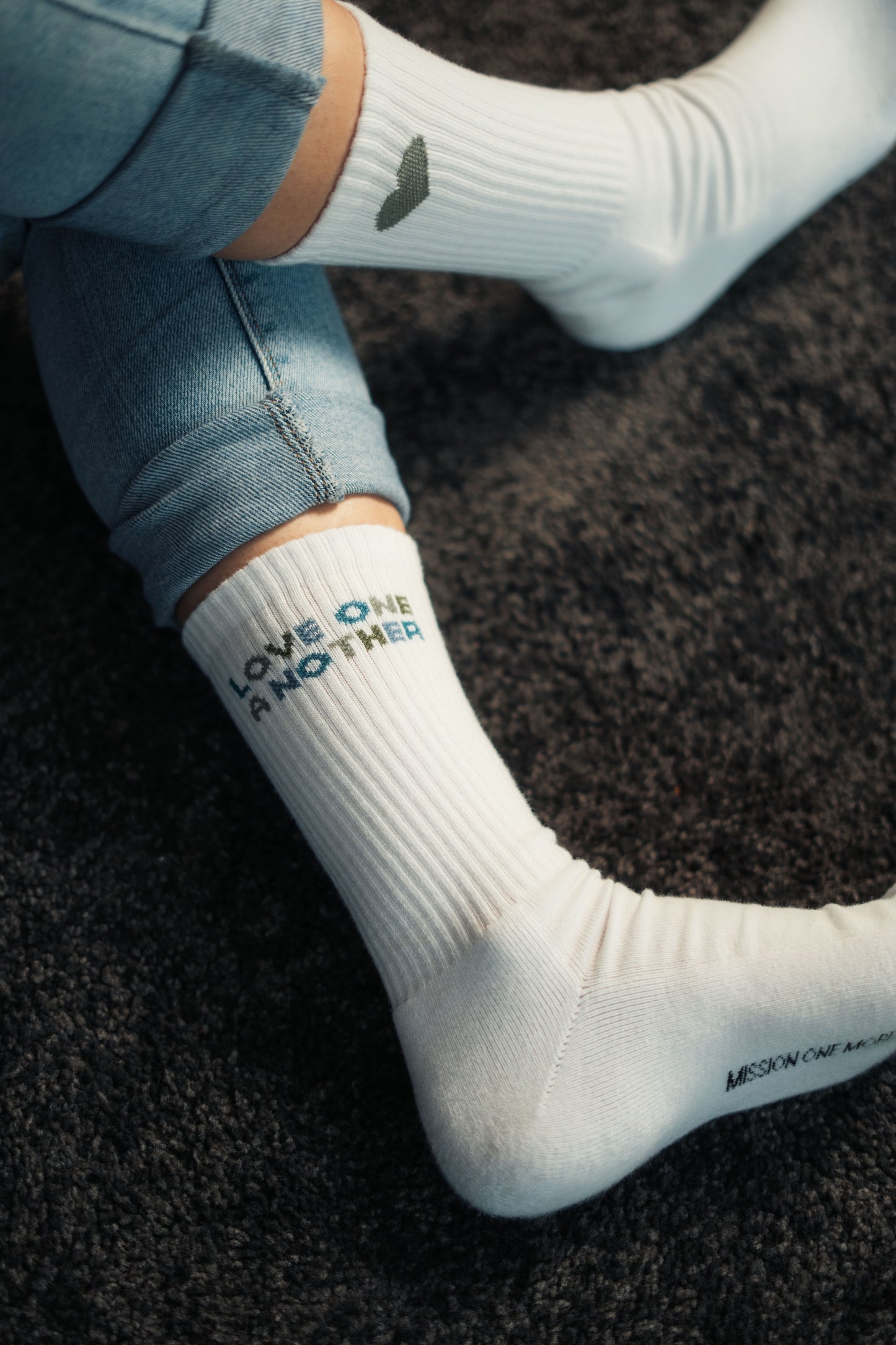 Mission One More Socken "Love One Another" mit dezentem Glaubensmotiv an Models - hochwertig verarbeitete Baumwolle
