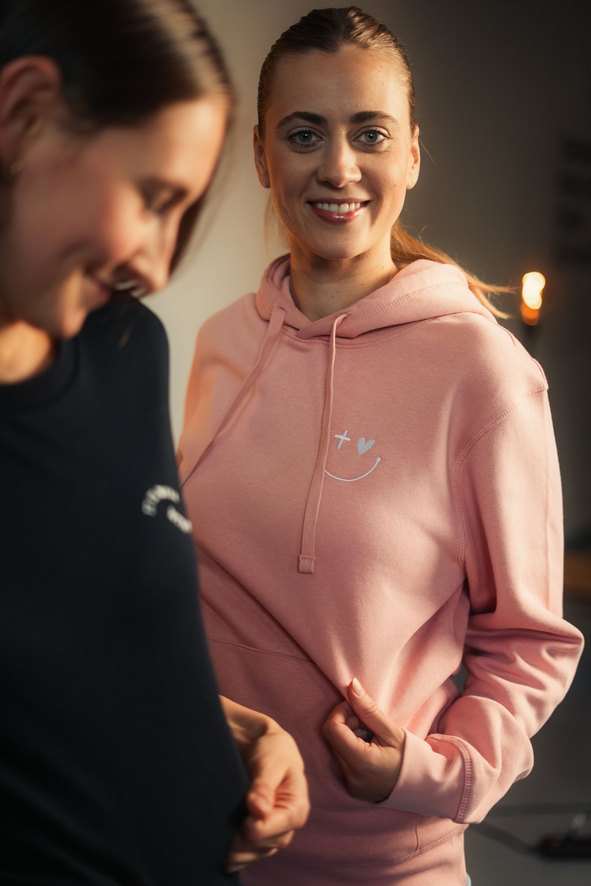 Mission One More Faith Hoodie Bio Baumwolle fair hergestellt minimalistisches Design "YHWH"