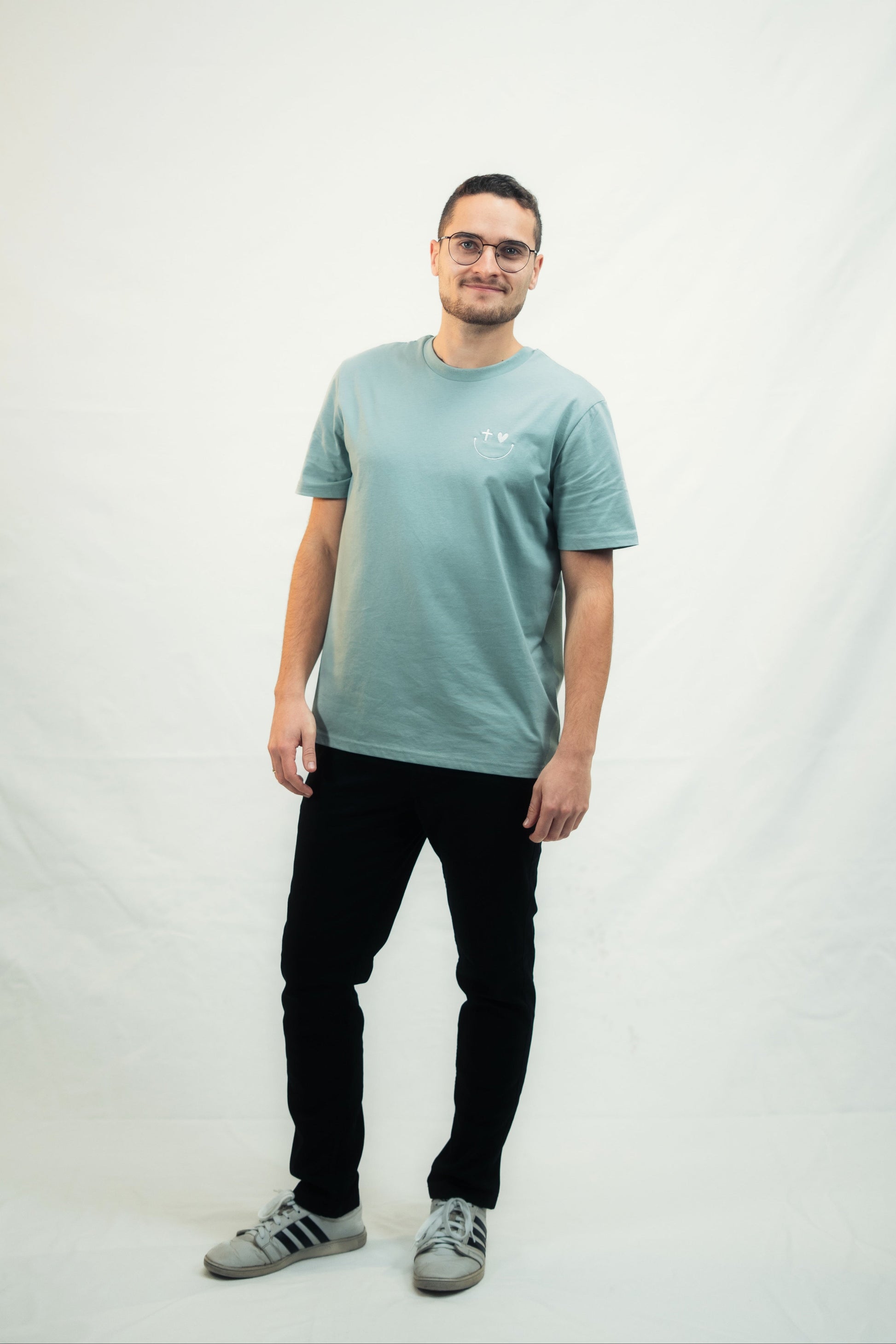 Mission One More christliches unisex T-Shirt ‚Smile‘ minimalistisch, fair & nachhaltig hergestellt