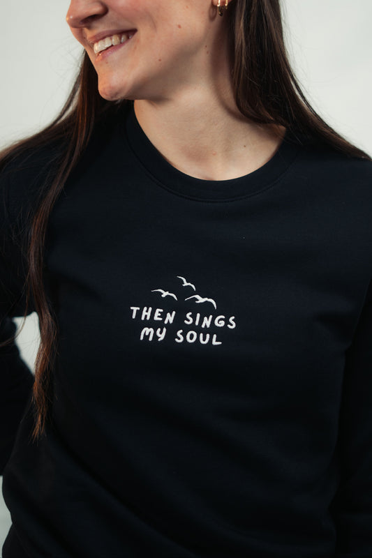 Mission One More Organic Cotton Sweatshirt professionelle Studioaufnahme der christlichen Mode