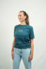 Model mit Mission One More ‚Touched by Grace‘ Shirt aus hochwertiger Bio-Baumwolle