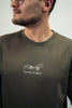 Mission One More Fair Fashion Sweatshirt Nahaufnahme des Stickdesgins vor weißem Hintergrund