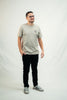 Model zeigt christliches Mission One More T-Shirt ‚YHWH‘ fair & nachhaltig produziert