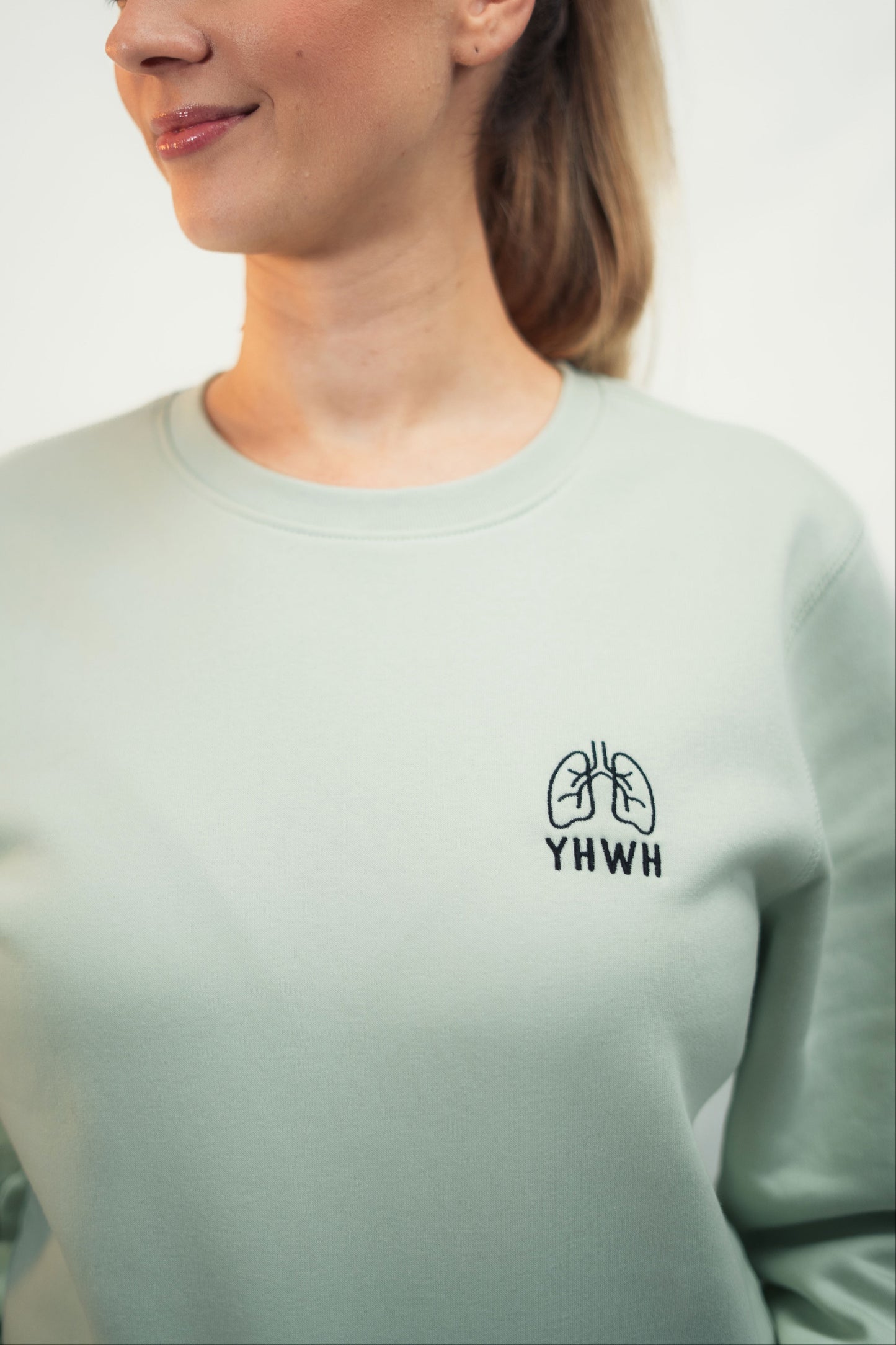 Mission One More christliches Sweatshirt ‚YHWH‘ aus zertifizierter Bio-Baumwolle